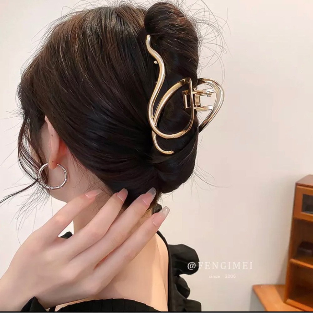 Cool Chic Trendy Twist Crab Claw Hair Clamp Clip Accessory